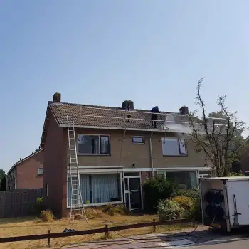 Dakpannen reinigen en coaten  in harderwijk voor woningcooperatie UWOON