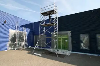 Nieuwe gevelcoating voor bedrijfspand met behulp van airless coating