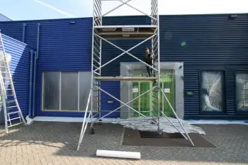 Nieuwe gevelcoating voor bedrijfspand met behulp van airless coating