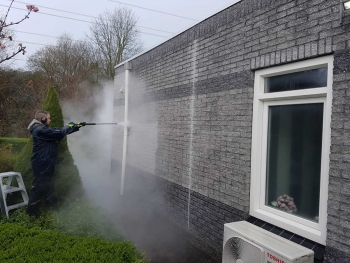 Gevelreiniging Hoogeveen door Dak en Gevel Noord uit Stadskanaal Gevelreiniging Hoogeveen door Dak en Gevel Noord uit Stadskanaal